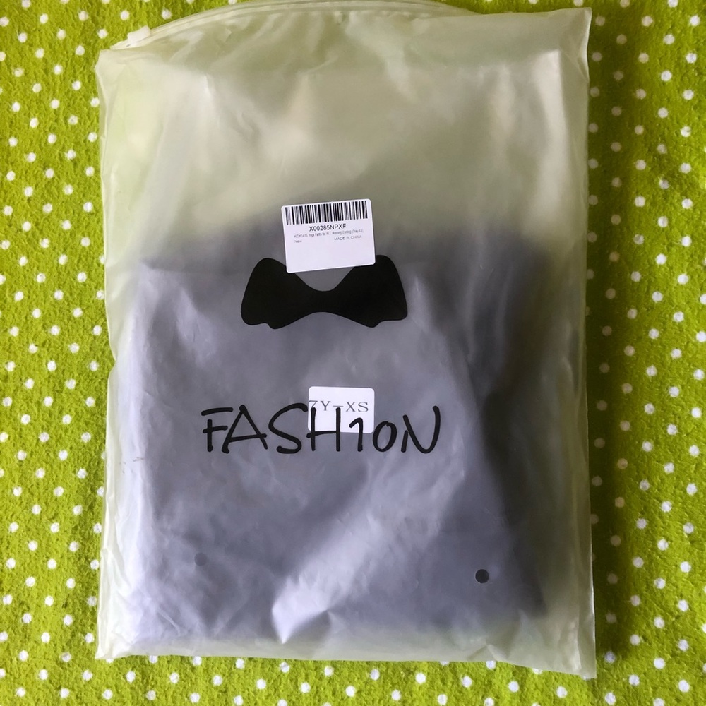 NWT Highdays Women’s Capri Leggings with Pockets-Grey - Picture 4 of 5